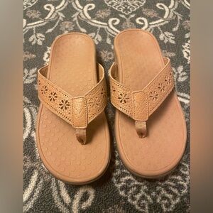 Vionic Shona, size 7